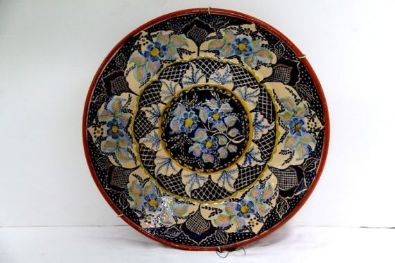 Impresionante plato portugués de cerámica esmaltada