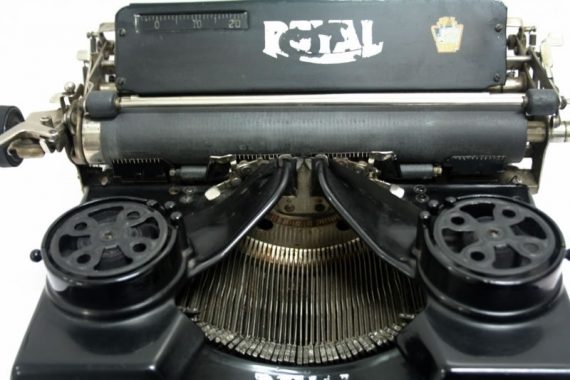 Máquina de escribir Royal 10