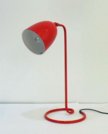 Lámpara de mesa vintage roja de aluminio