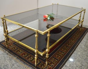 mesa vintage antigua de cristal