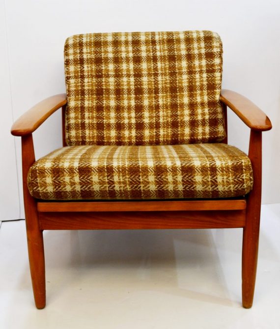 mueble nórdico vintage antiguo. sillón