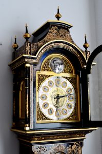 esplendido reloj antiguo oriental